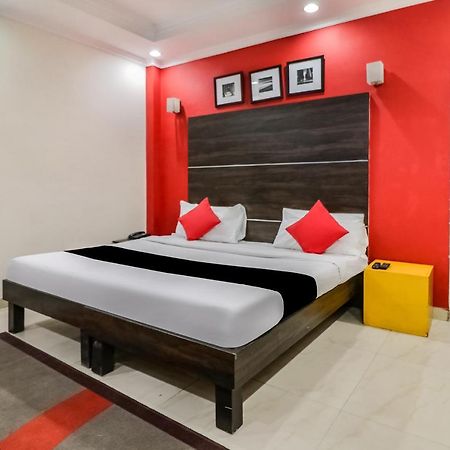 Capital O Hotel Bms Near Appu Ghar Gurgaon Dış mekan fotoğraf