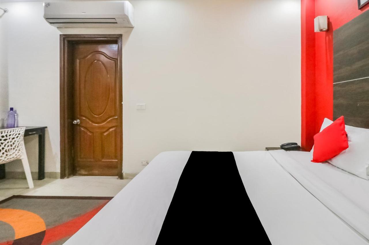 Capital O Hotel Bms Near Appu Ghar Gurgaon Dış mekan fotoğraf