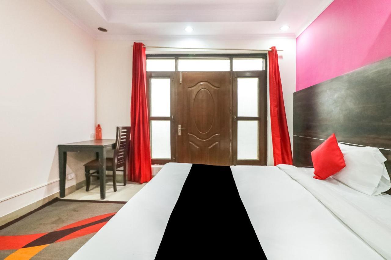 Capital O Hotel Bms Near Appu Ghar Gurgaon Dış mekan fotoğraf